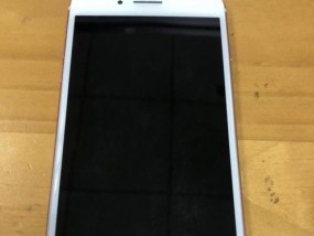 解决iPhone屏幕颜色异常问题的有效调节方法（让您的iPhone屏幕色彩再次恢复正常的简易操作指南）