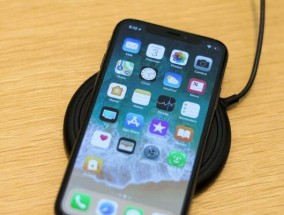 如何解决iPhone电池快耗电问题（有效延长iPhone电池使用时间的方法与技巧）